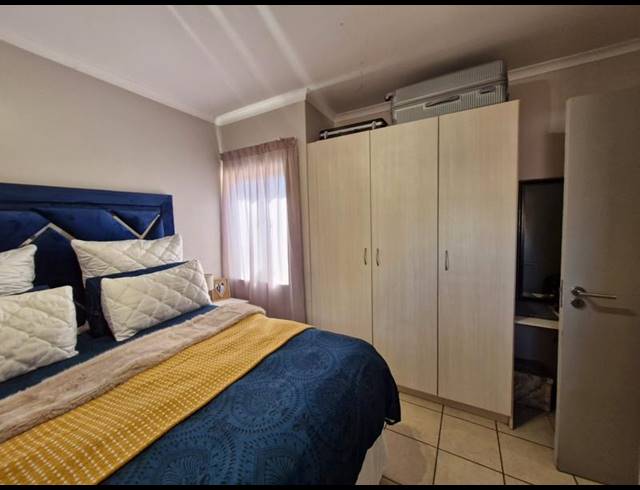 2 BEDROOM APARTMENT FOR SALE IN ESTHER PARK